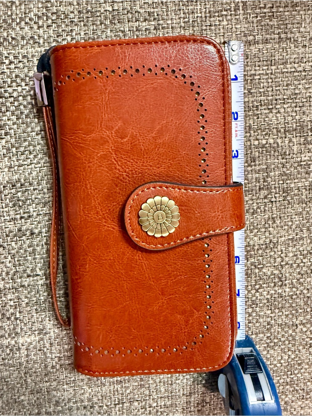 Leather Wallet for Credit Cards with Wrist Strap - Brown